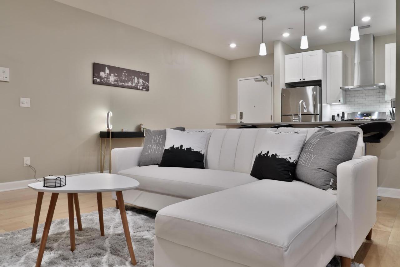 *new* Xquisitemidcenturym0d~ *otr* W/parking Appartement *