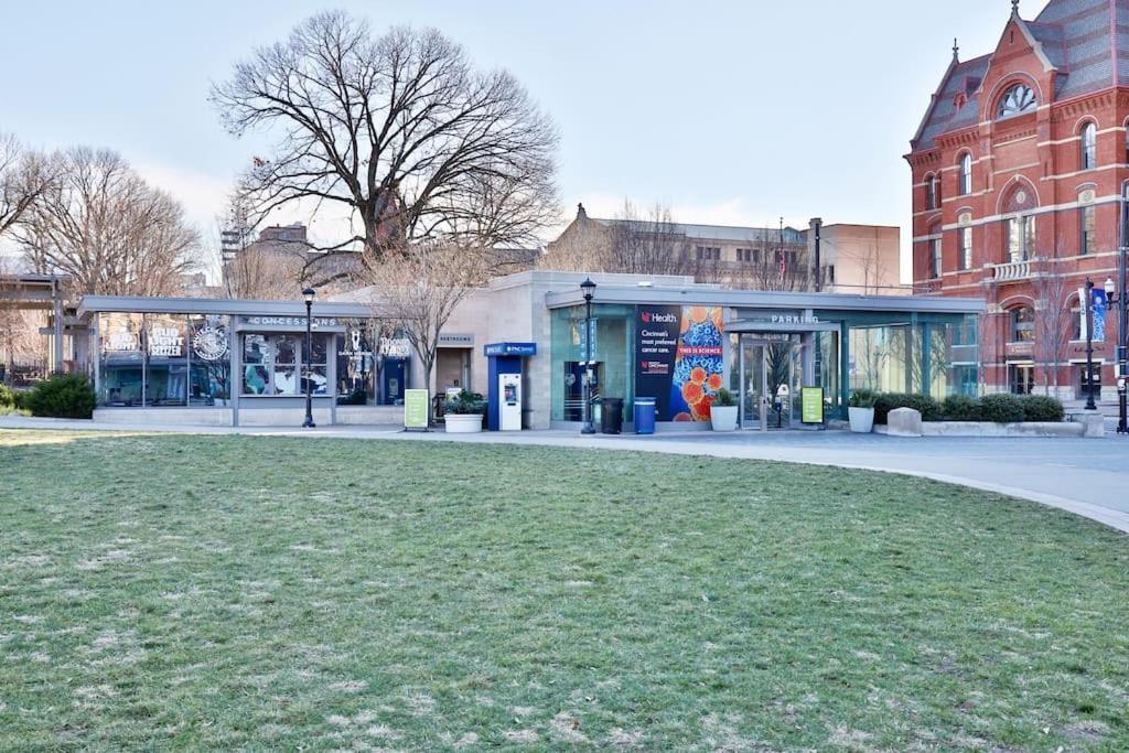 *new* Xquisitemidcenturym0d~ *otr* W/parking Appartement *